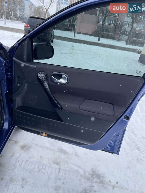 Хэтчбек Renault Megane 2004 в Каменском фото 17 Хэтчбек Renault Megane 2004 в Каменском