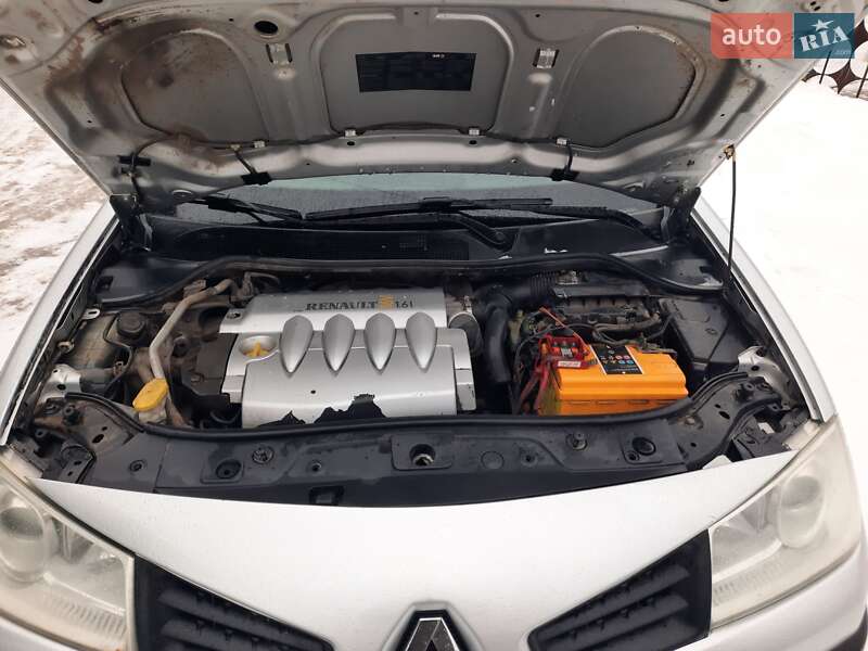 Седан Renault Megane 2006 в Лубнах