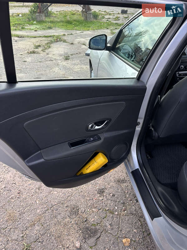 Универсал Renault Megane 2012 в Николаеве фото 16 Универсал Renault Megane 2012 в Николаеве