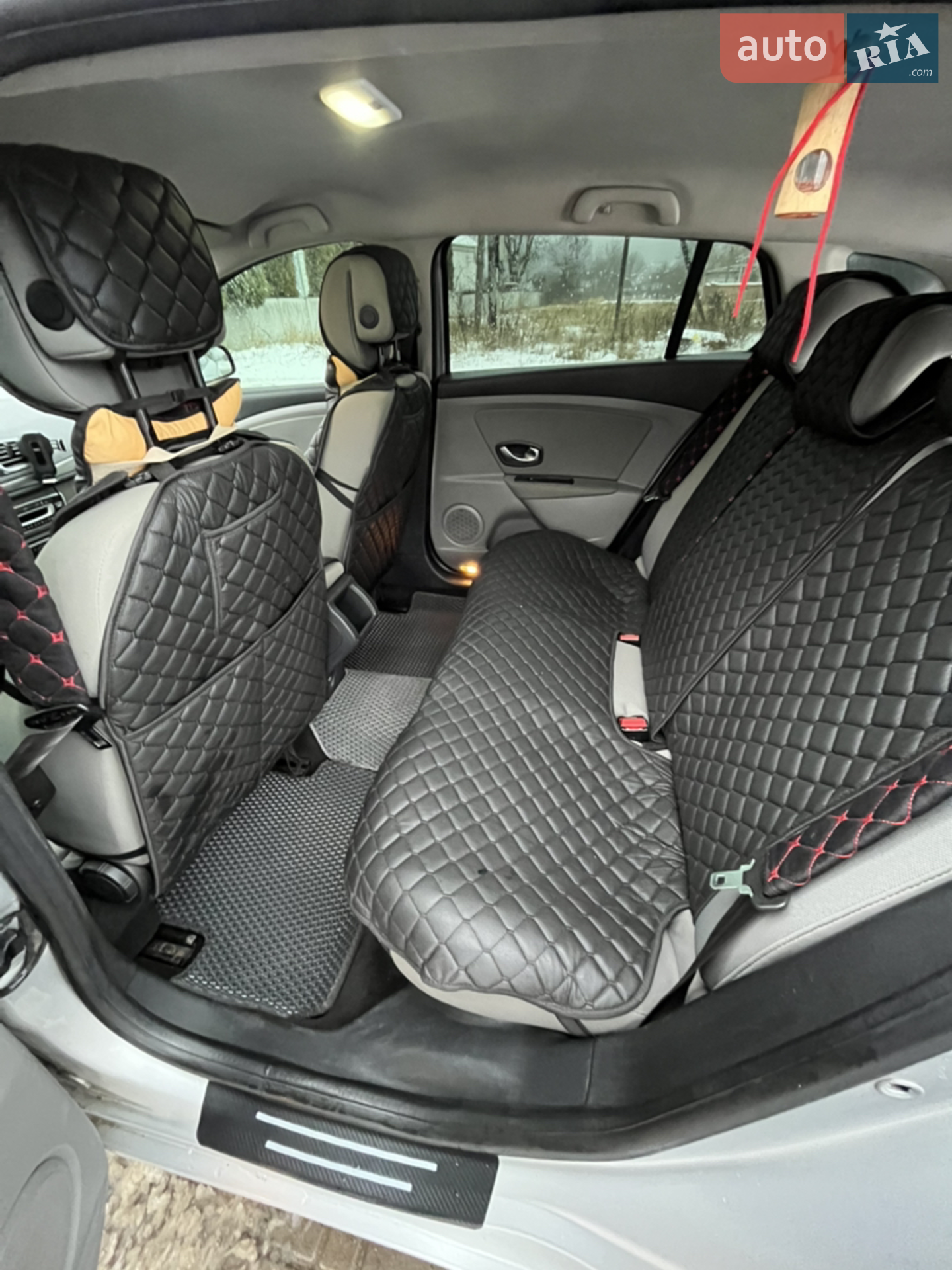 2010 Renault Megane - мініатюра 12