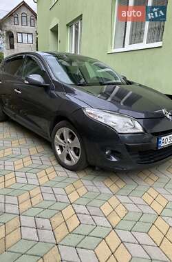 Хэтчбек Renault Megane 2010 в Хусте