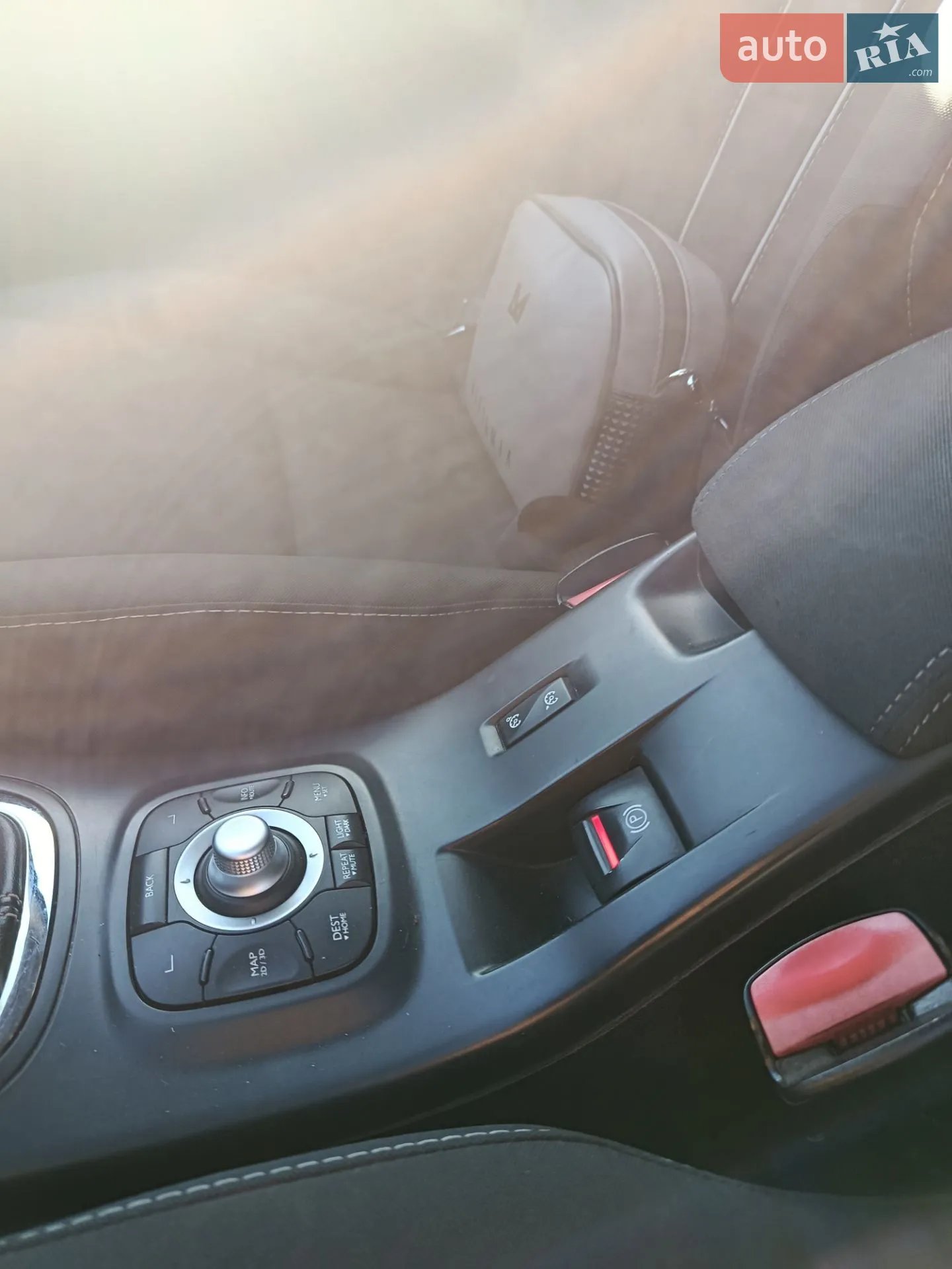 2012 Renault Megane - мініатюра 12