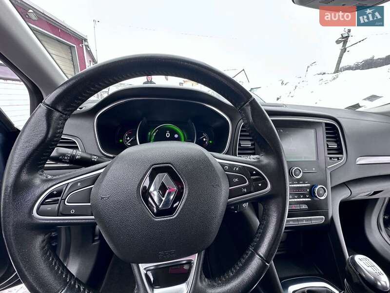 Хэтчбек Renault Megane 2017 в Львове фото 35 Хэтчбек Renault Megane 2017 в Львове