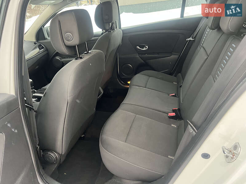 Универсал Renault Megane 2011 в Киверцах