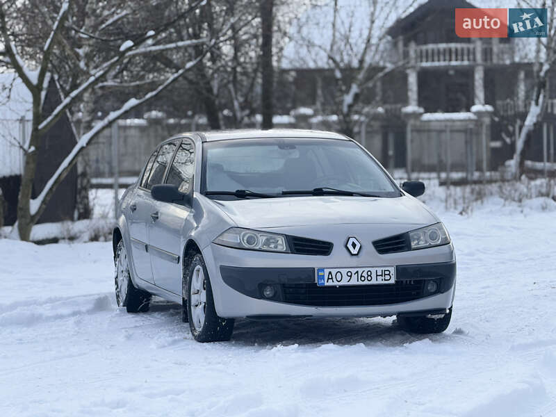 Седан Renault Megane 2005 в Мукачево