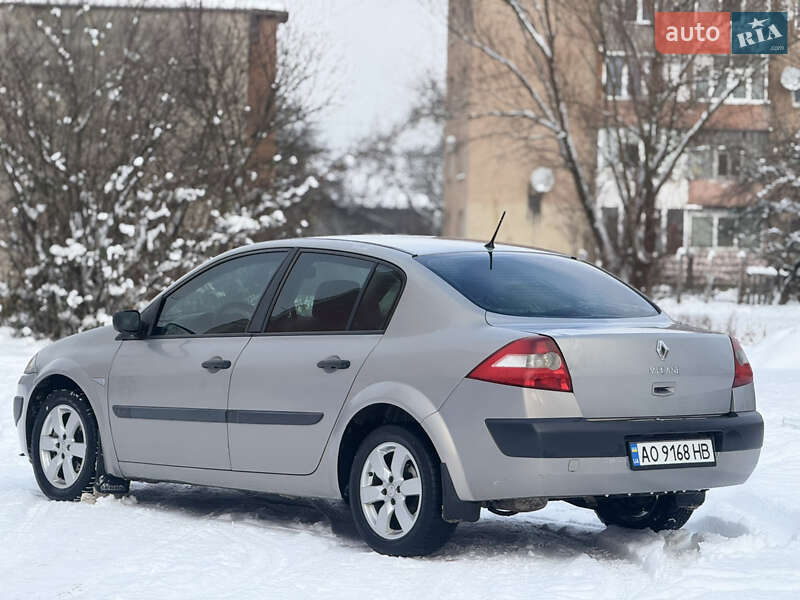 Седан Renault Megane 2005 в Мукачево