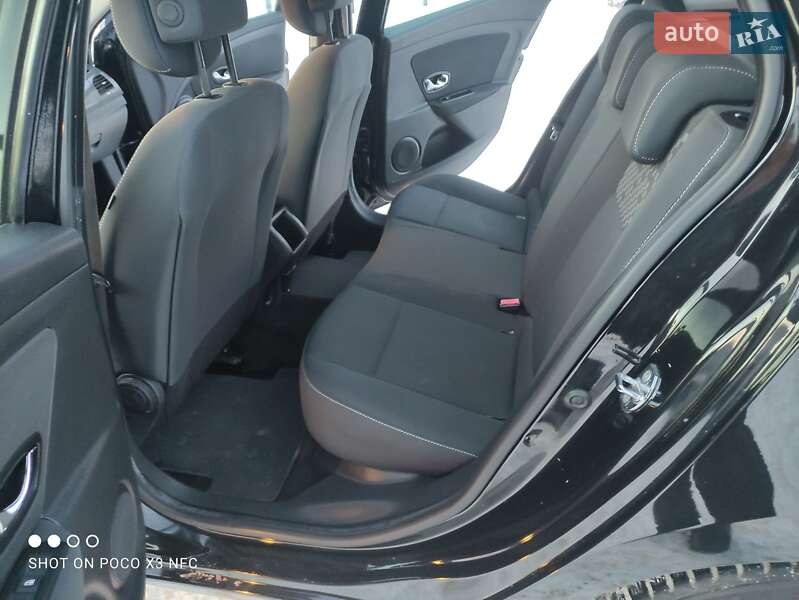 Универсал Renault Megane 2012 в Змиеве фото 38 Универсал Renault Megane 2012 в Змиеве