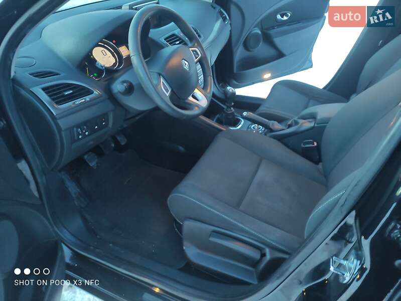 Универсал Renault Megane 2012 в Змиеве фото 40 Универсал Renault Megane 2012 в Змиеве
