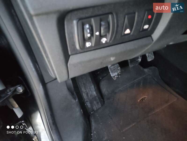 Универсал Renault Megane 2012 в Змиеве фото 42 Универсал Renault Megane 2012 в Змиеве