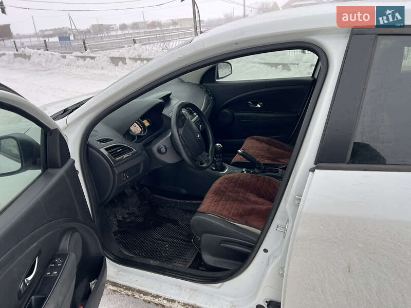 Хэтчбек Renault Megane 2013 в Тернополе фото 6 Хэтчбек Renault Megane 2013 в Тернополе