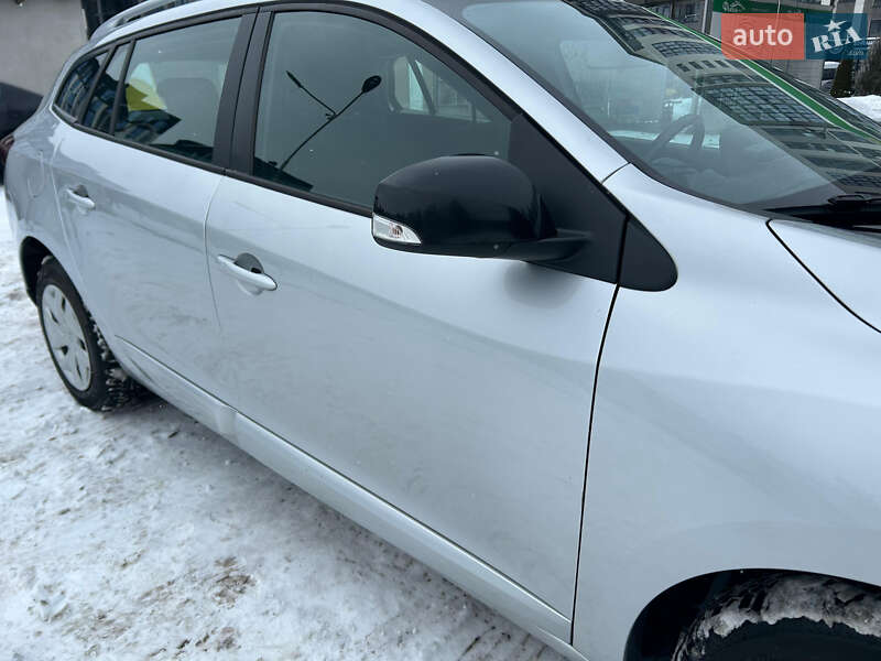 Универсал Renault Megane 2015 в Ивано-Франковске фото 10 Универсал Renault Megane 2015 в Ивано-Франковске