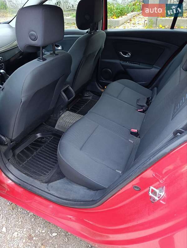 Универсал Renault Megane 2011 в Ужгороде фото 5 Универсал Renault Megane 2011 в Ужгороде