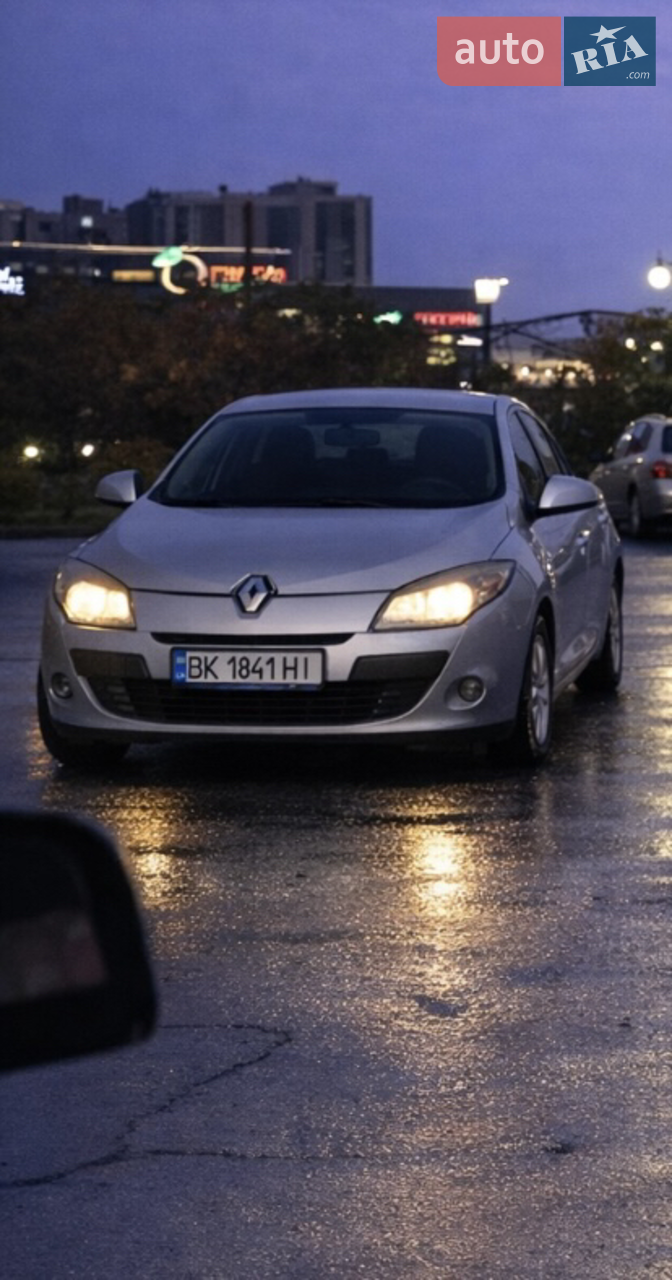 2010 Renault Megane - мініатюра 17