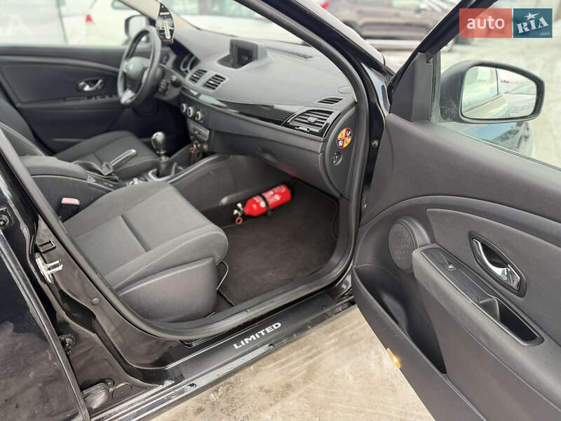 Универсал Renault Megane 2011 в Ровно фото 14 Универсал Renault Megane 2011 в Ровно