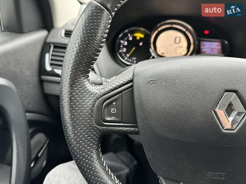 Универсал Renault Megane 2013 в Киеве фото 31 Универсал Renault Megane 2013 в Киеве