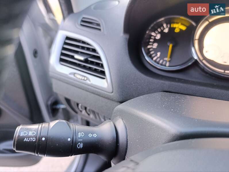 Универсал Renault Megane 2016 в Киеве фото 26 Универсал Renault Megane 2016 в Киеве