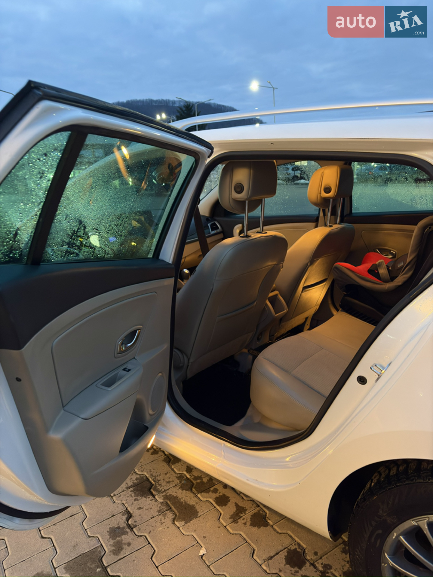 2010 Renault Megane - мініатюра 16