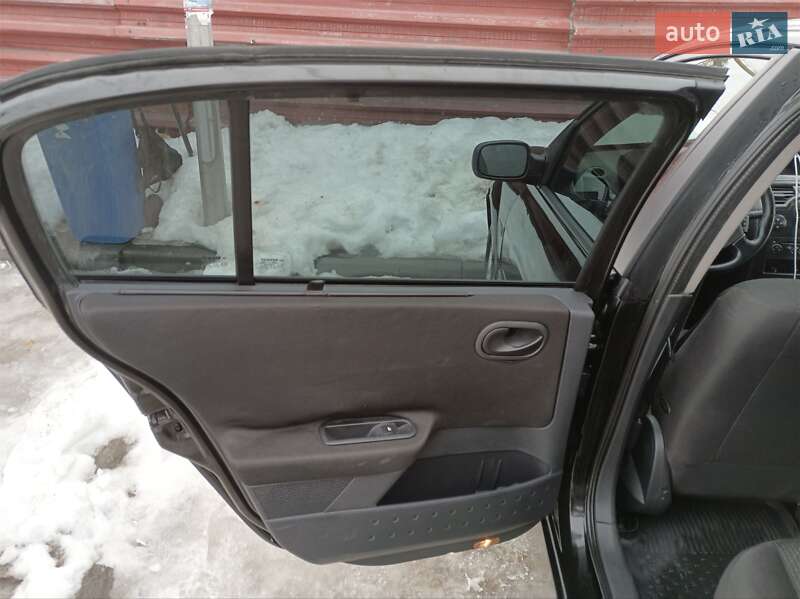 Седан Renault Megane 2005 в Львове