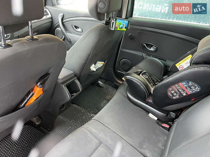 Универсал Renault Megane 2012 в Жовтанцах