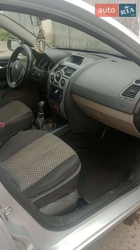 Renault Megane 2004 Renault Megane 2004