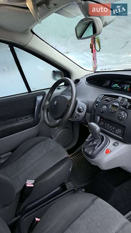 Седан Renault Megane 2005 в Косове