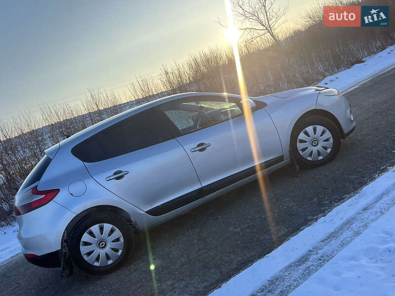 Хэтчбек Renault Megane 2010 в Кицмани