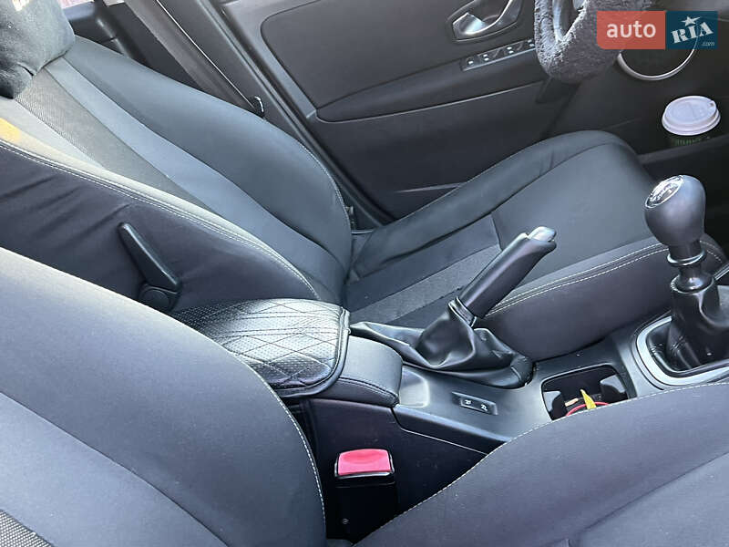 Хэтчбек Renault Megane 2010 в Кицмани