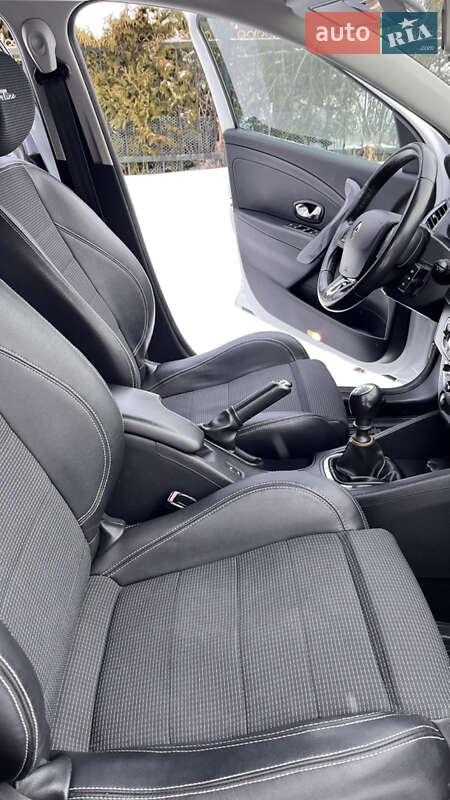 Універсал Renault Megane 2015 в Рівному фото 23 Універсал Renault Megane 2015 в Рівному