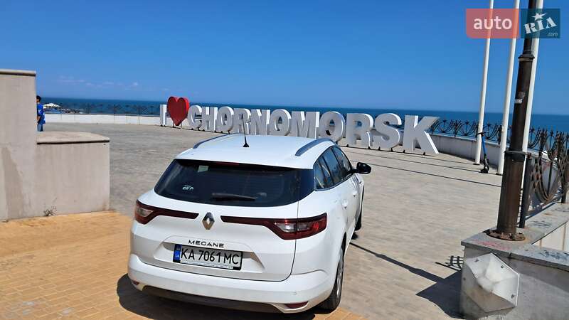 Универсал Renault Megane 2017 в Вишневом