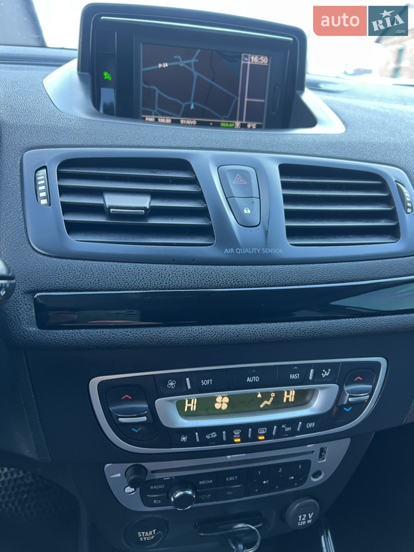 2013 Renault Megane - мініатюра 22