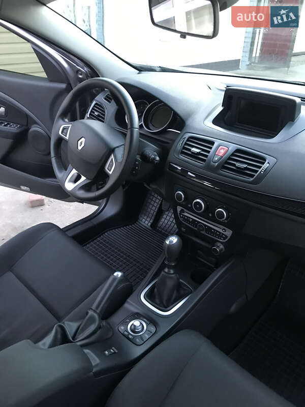 Хетчбек Renault Megane 2011 в Чернівцях