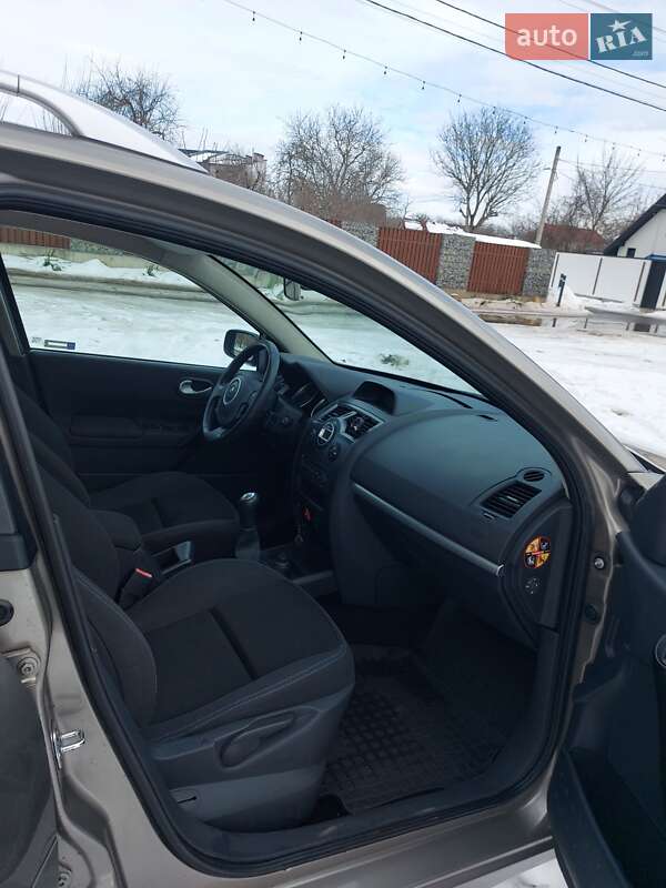 Универсал Renault Megane 2009 в Ивано-Франковске фото 13 Универсал Renault Megane 2009 в Ивано-Франковске