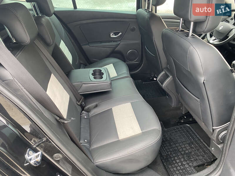 Универсал Renault Megane 2014 в Киеве фото 27 Универсал Renault Megane 2014 в Киеве