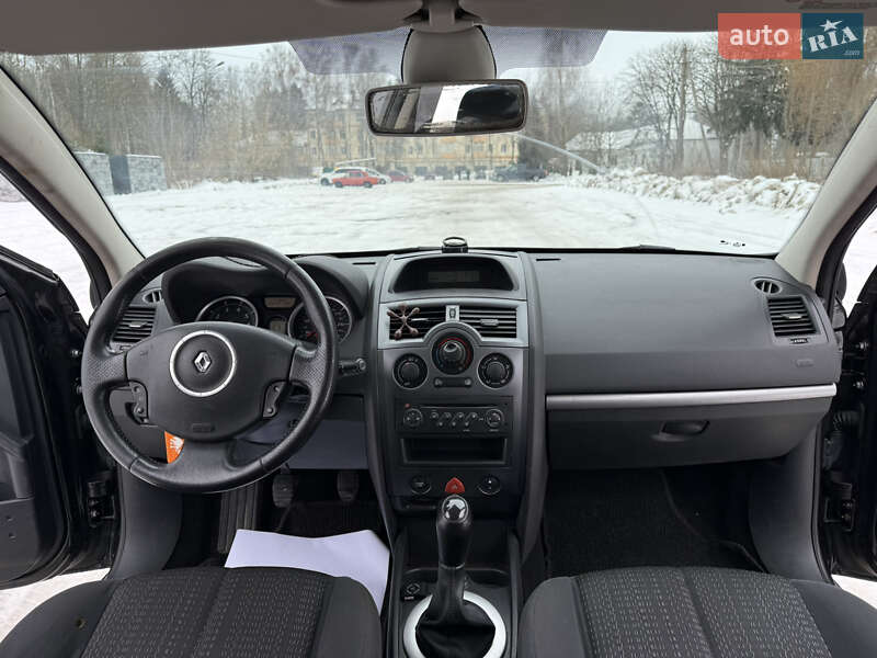 Хэтчбек Renault Megane 2006 в Звягеле фото 12 Хэтчбек Renault Megane 2006 в Звягеле