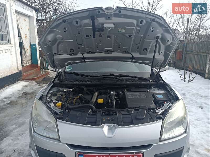 Универсал Renault Megane 2010 в Ракитном фото 43 Универсал Renault Megane 2010 в Ракитном