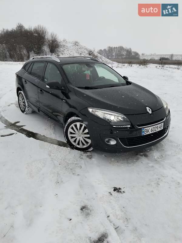 Универсал Renault Megane 2012 в Остроге