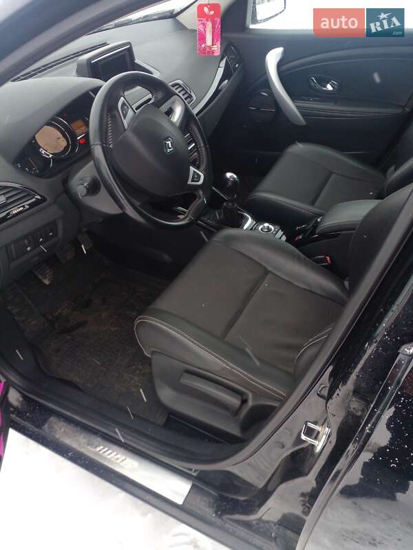 Универсал Renault Megane 2012 в Остроге