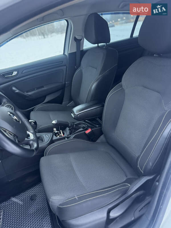 Седан Renault Megane 2020 в Киеве фото 19 Седан Renault Megane 2020 в Киеве