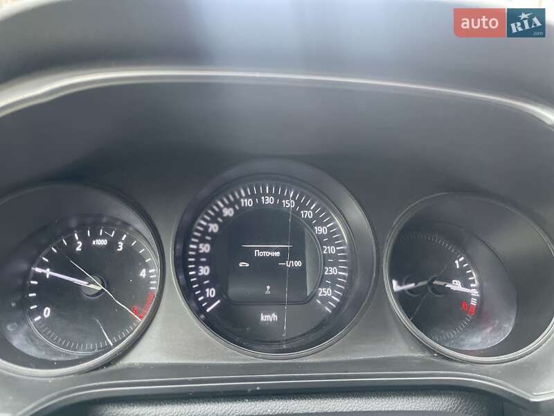 Хэтчбек Renault Megane 2016 в Виноградове фото 13 Хэтчбек Renault Megane 2016 в Виноградове