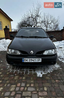 Хэтчбек Renault Megane 1996 в Здолбунове