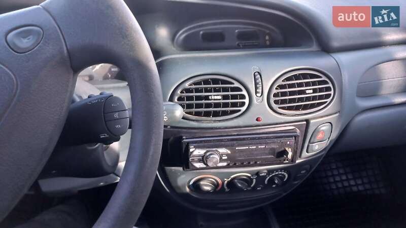 Хэтчбек Renault Megane 1996 в Остроге фото 4 Хэтчбек Renault Megane 1996 в Остроге
