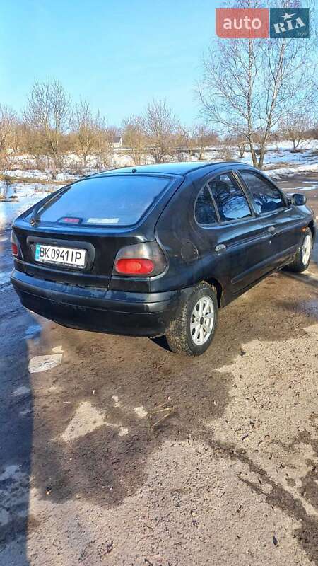 Хэтчбек Renault Megane 1996 в Остроге фото 14 Хэтчбек Renault Megane 1996 в Остроге
