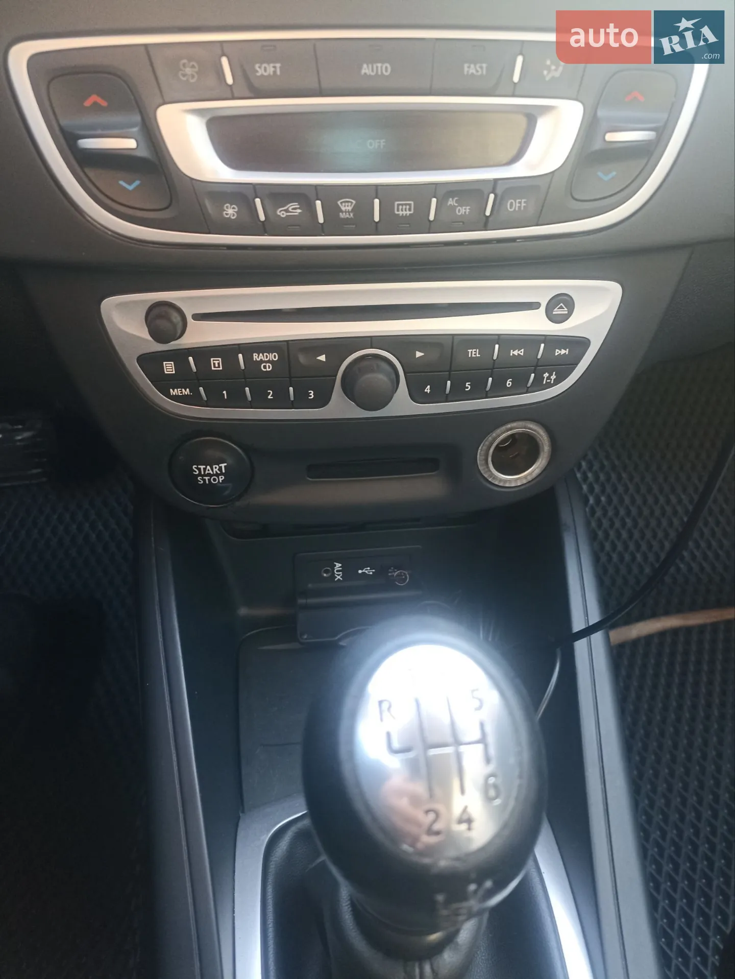 2012 Renault Megane - мініатюра 16