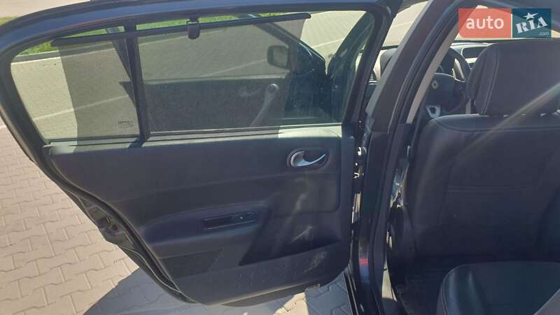 Седан Renault Megane 2004 в Луцке