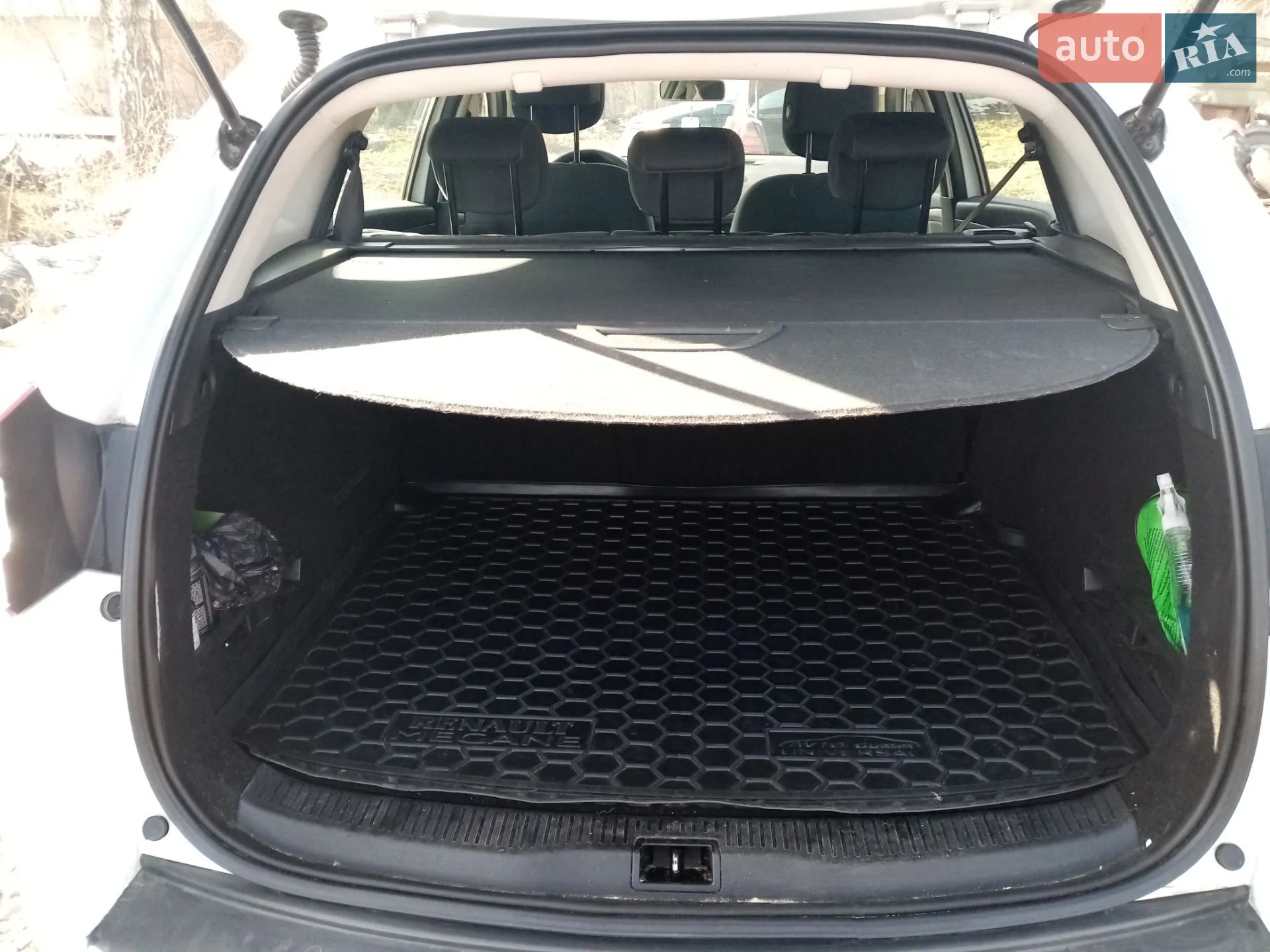 2010 Renault Megane - мініатюра 11