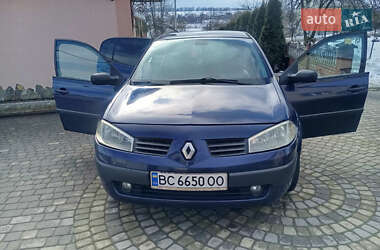Седан Renault Megane 2003 в Городке
