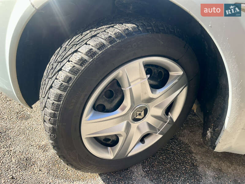 Хэтчбек Renault Megane 2005 в Киеве фото 18 Хэтчбек Renault Megane 2005 в Киеве