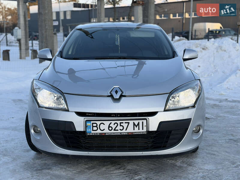 Хэтчбек Renault Megane 2011 в Стрые