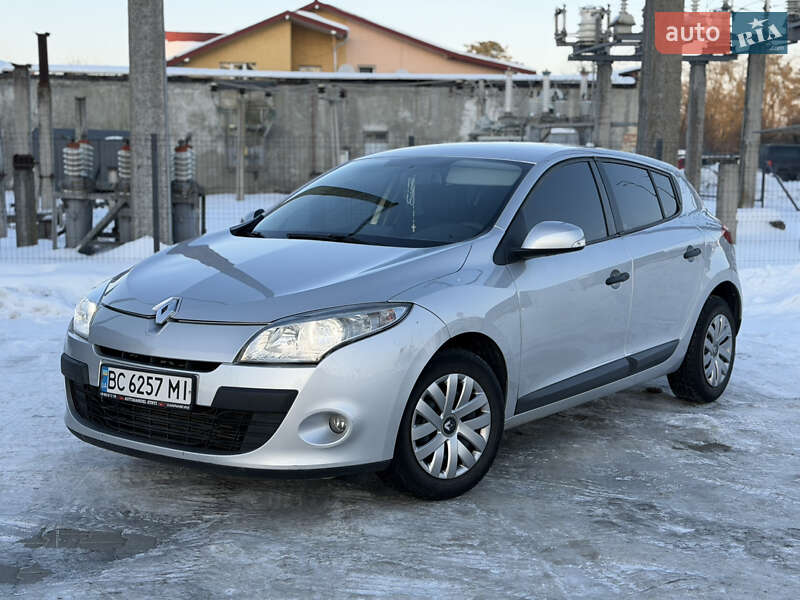 Хэтчбек Renault Megane 2011 в Стрые