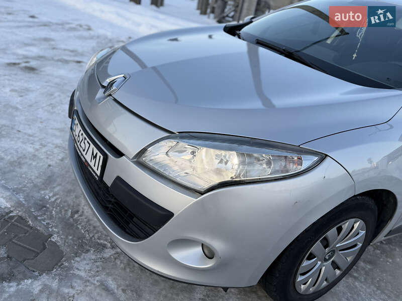 Хэтчбек Renault Megane 2011 в Стрые